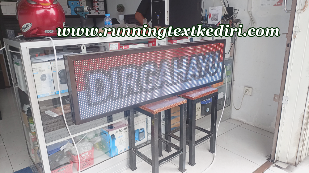 <p>Running text ini bisa di gunakan untuk menampilkan periklanan atau naman brend perusahaan anda saat ini, kami telah memberikan barang yang berkualitas dan juga baru jadi akan tahan lama saat akan di gunakan selema bertahun-tahun dan harga juga murah. Dapatkan running text alat yang sangat bermnafaat ini di toko kami.</p>